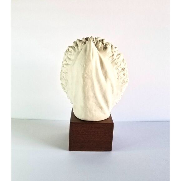 Vtg Signed CYBIS Eskimo Child Snow Bunting Porcelain Bust Head Wood Base 1970s - Picture 6 of 10